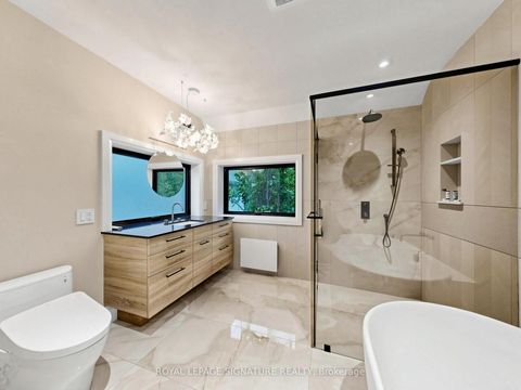 Photo 13 at 92 Inglewood Drive, Moore Park, Toronto