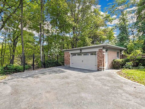 Photo 29 at 92 Inglewood Drive, Moore Park, Toronto