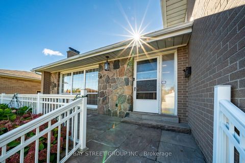 Photo 3 at 203 Cassandra Boulevard, Donalda, Toronto