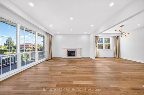 Photo 5 at 203 Cassandra Boulevard, Donalda, Toronto