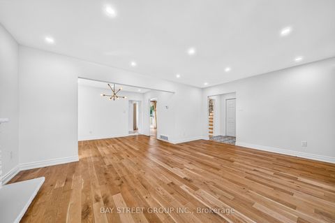 Photo 9 at 203 Cassandra Boulevard, Donalda, Toronto