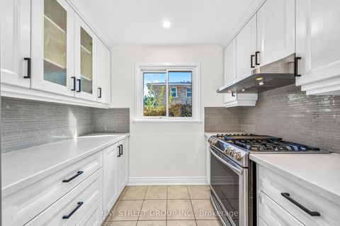 Photo 13 at 203 Cassandra Boulevard, Donalda, Toronto