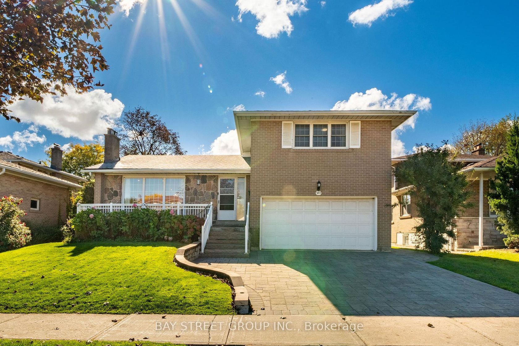 203 Cassandra Boulevard, Donalda, Toronto 