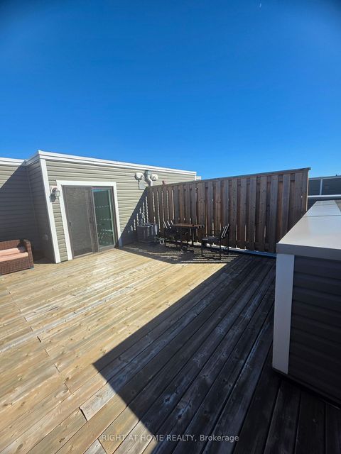 Photo 17 at 15 - 95 EASTWOOD PARK Garden, Long Branch, Toronto