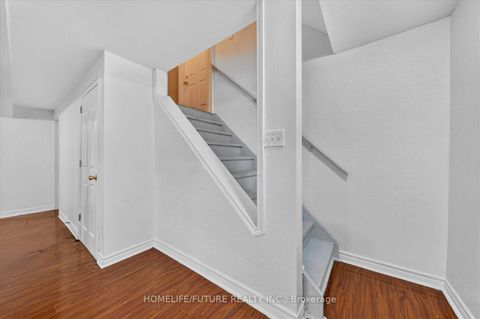 Photo 32 at 16 Rozell Road, Centennial Scarborough, Toronto