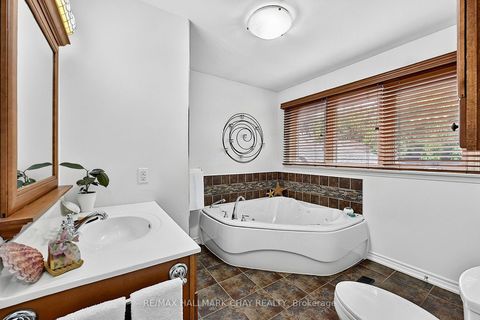 Photo 12 at 23 Marion Crescent, Wellington, Barrie