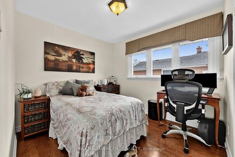 Photo 13 at 23 Marion Crescent, Wellington, Barrie