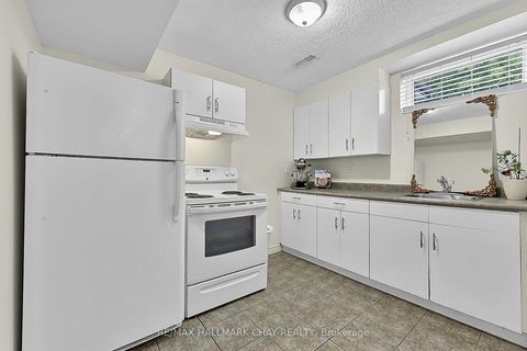 Photo 15 at 23 Marion Crescent, Wellington, Barrie