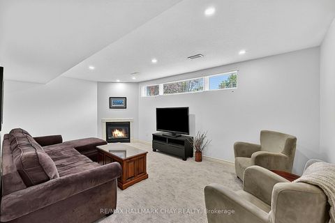 Photo 16 at 23 Marion Crescent, Wellington, Barrie