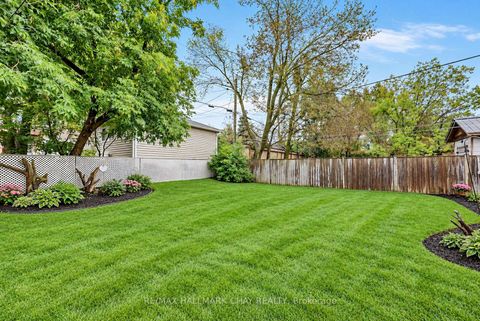 Photo 26 at 23 Marion Crescent, Wellington, Barrie
