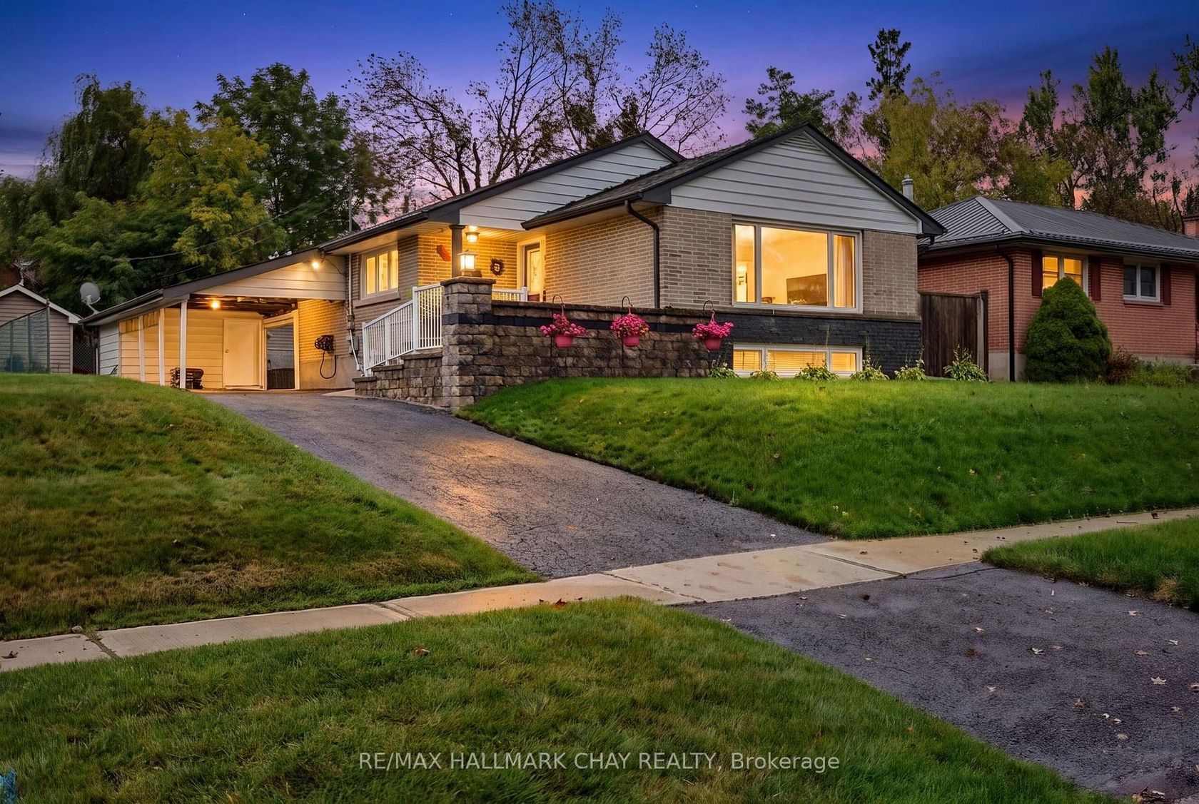 23 Marion Crescent, Wellington, Barrie photo number 2