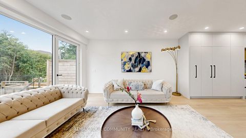 Photo 3 at 2970A Bayview Avenue, Willowdale East, Toronto