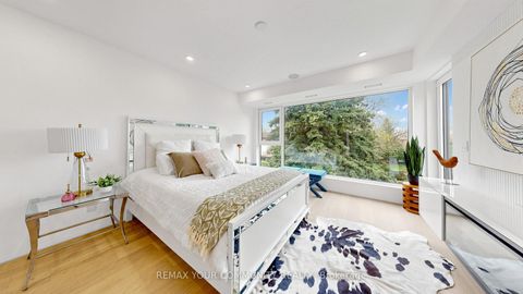 Photo 18 at 2970A Bayview Avenue, Willowdale East, Toronto