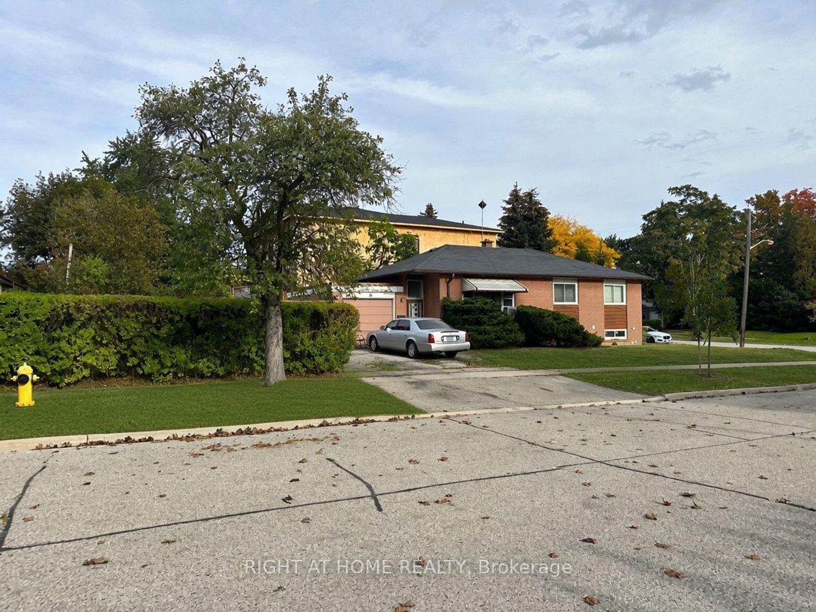 19 Upminster Crescent, West Deane, Toronto 