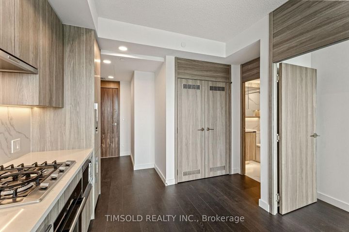 Photo 7 at 1609 - 18 Esther Shiner Boulevard, Bayview Village, Toronto