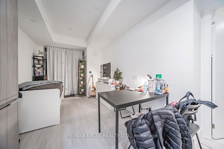 Photo 2 at 302 - 625 Sheppard Avenue E, Bayview Village, Toronto
