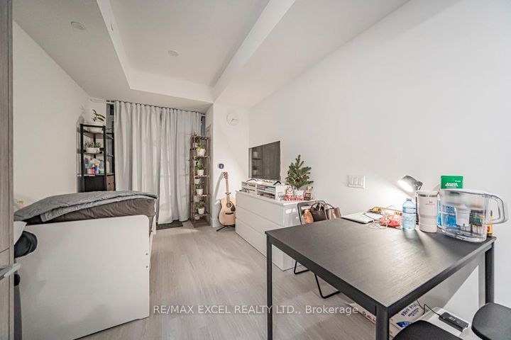 Photo 3 at 302 - 625 Sheppard Avenue E, Bayview Village, Toronto