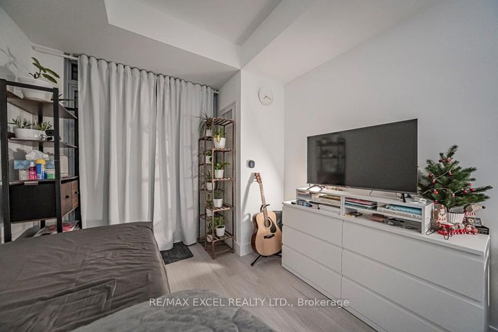 Photo 4 at 302 - 625 Sheppard Avenue E, Bayview Village, Toronto