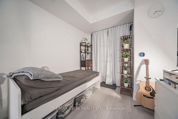 Photo 8 at 302 - 625 Sheppard Avenue E, Bayview Village, Toronto