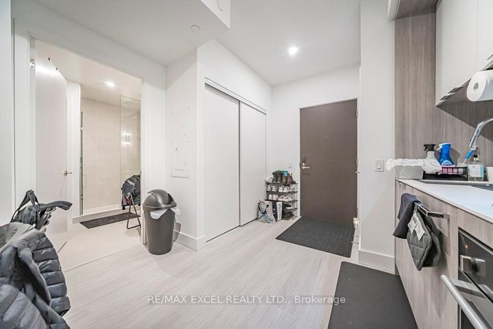 Photo 12 at 302 - 625 Sheppard Avenue E, Bayview Village, Toronto