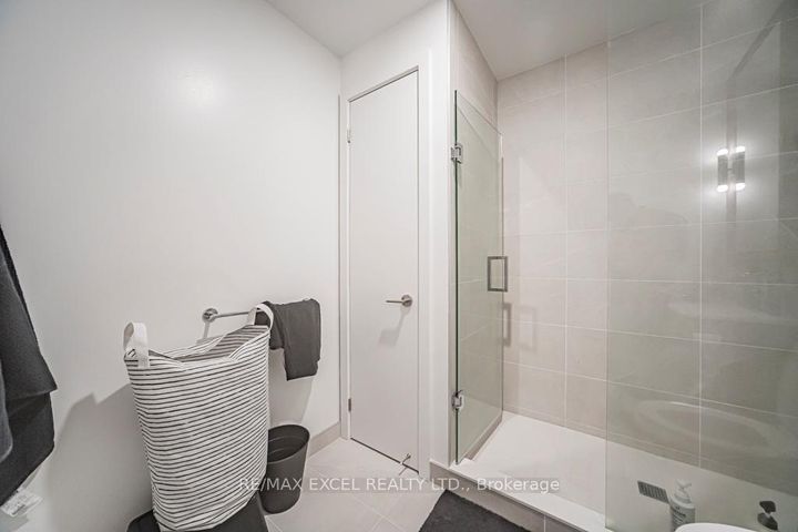 Photo 15 at 302 - 625 Sheppard Avenue E, Bayview Village, Toronto