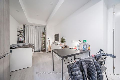 Photo 2 at 302 - 625 Sheppard Avenue E, Bayview Village, Toronto