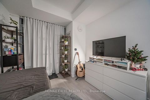 Photo 4 at 302 - 625 Sheppard Avenue E, Bayview Village, Toronto
