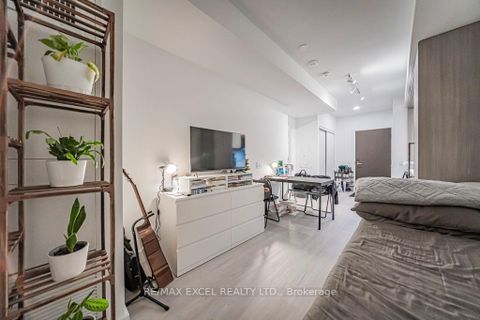 Photo 6 at 302 - 625 Sheppard Avenue E, Bayview Village, Toronto