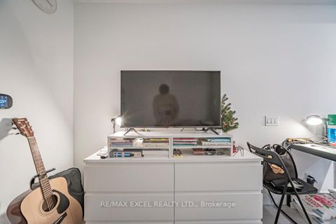 Photo 11 at 302 - 625 Sheppard Avenue E, Bayview Village, Toronto