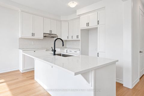 Photo 12 at 51 Gretzky Avenue, Rural Barrie Southeast, Barrie