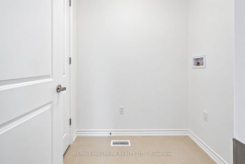 Photo 32 at 51 Gretzky Avenue, Rural Barrie Southeast, Barrie