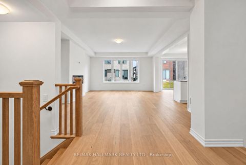 Photo 7 at 82 Gretzky Avenue, Rural Barrie Southeast, Barrie