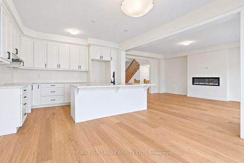 Photo 14 at 82 Gretzky Avenue, Rural Barrie Southeast, Barrie