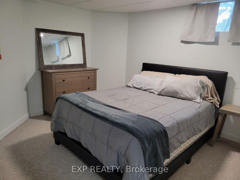 Photo 22 at 74 Buchanan Street, Grove East, Barrie