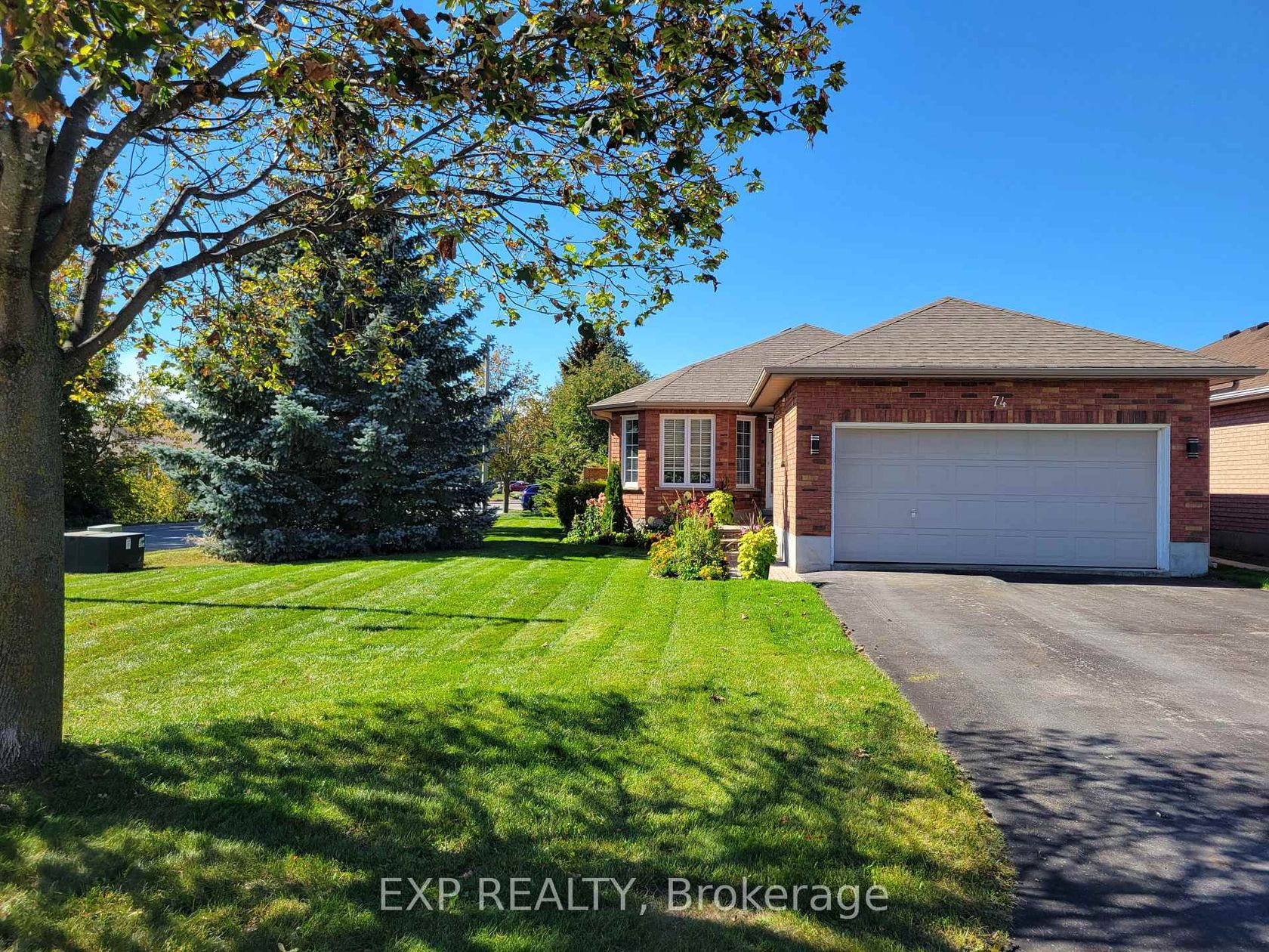 74 Buchanan Street, Grove East, Barrie photo number 2