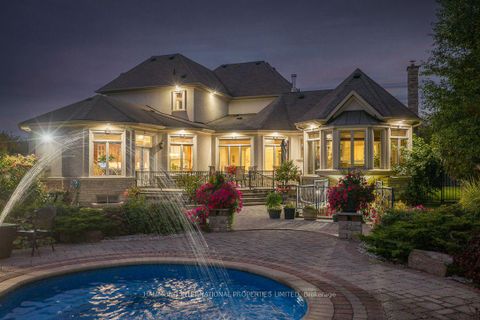 Photo 1 at 776 Woodland Acres Crescent, Rural Vaughan, Vaughan
