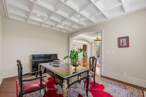 Photo 8 at 776 Woodland Acres Crescent, Rural Vaughan, Vaughan