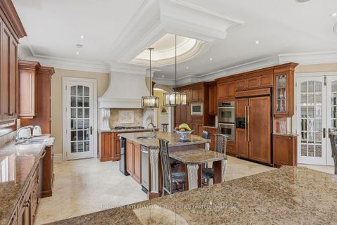 Photo 14 at 776 Woodland Acres Crescent, Rural Vaughan, Vaughan