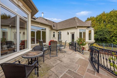 Photo 36 at 776 Woodland Acres Crescent, Rural Vaughan, Vaughan