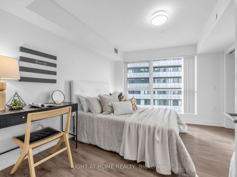 Photo 11 at 2423 - 585 Bloor Street E, North St. James Town, Toronto
