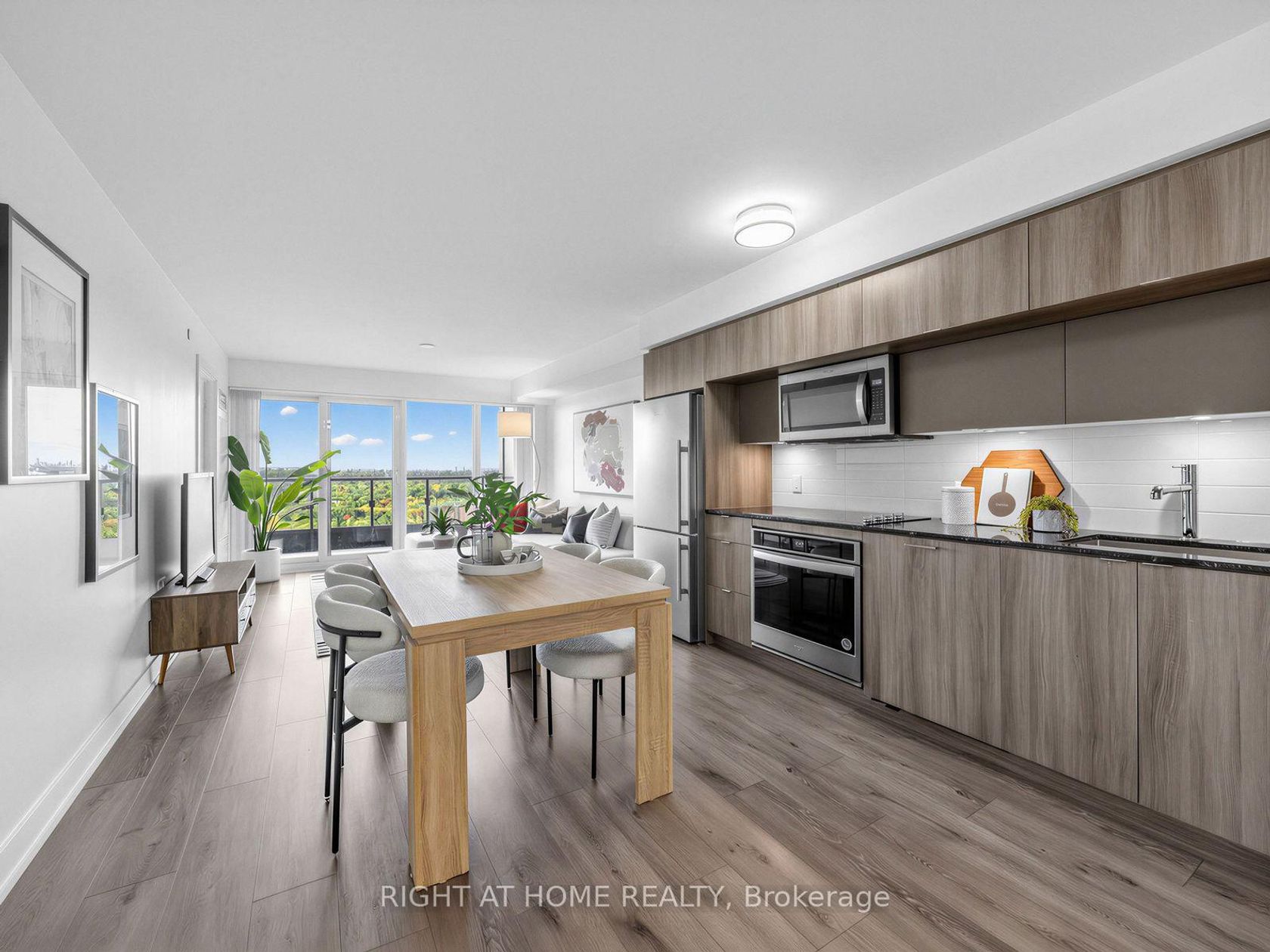 2423 - 585 Bloor Street E, North St. James Town, Toronto 