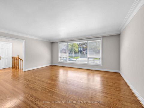 Photo 8 at 39 Buxton Road, CFB, Toronto