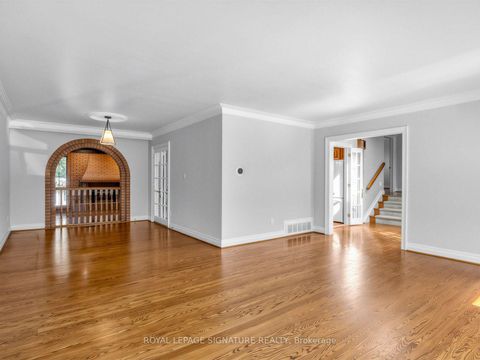 Photo 9 at 39 Buxton Road, CFB, Toronto