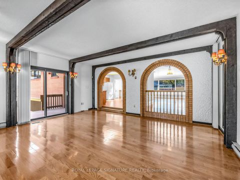 Photo 11 at 39 Buxton Road, CFB, Toronto