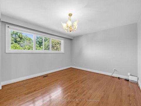 Photo 15 at 39 Buxton Road, CFB, Toronto