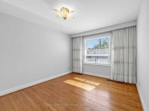 Photo 20 at 39 Buxton Road, CFB, Toronto