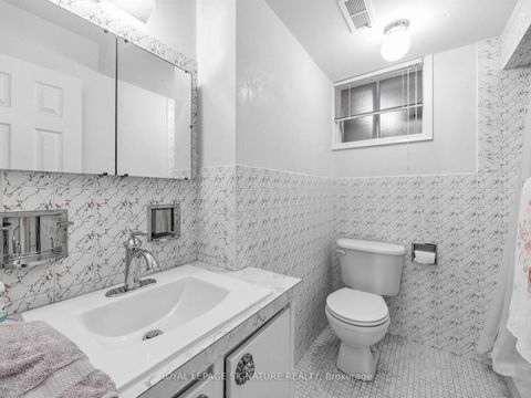 Photo 27 at 39 Buxton Road, CFB, Toronto
