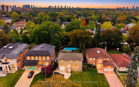 Photo 3 at 11 Urbandale Avenue, Newtonbrook East, Toronto