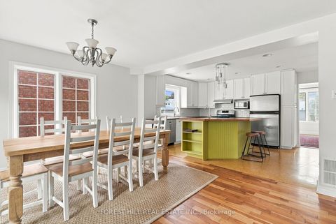 Photo 5 at 11 Urbandale Avenue, Newtonbrook East, Toronto