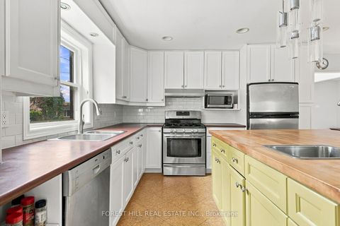 Photo 7 at 11 Urbandale Avenue, Newtonbrook East, Toronto